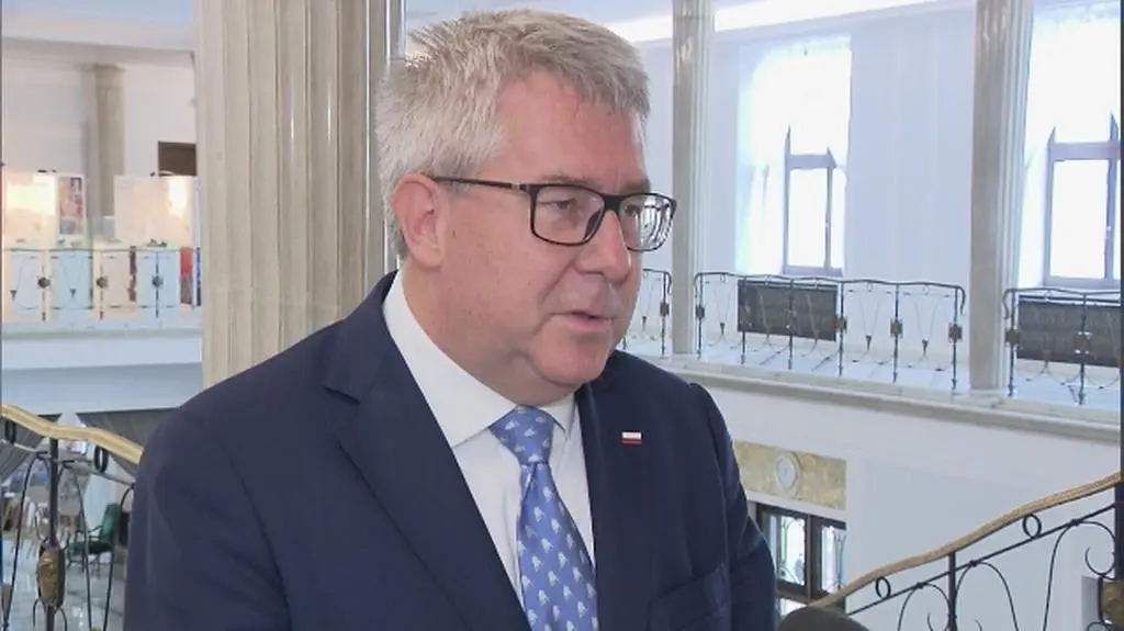 Jeszcze się taki w Polsce nie urodził co by totalnej opozycji dogodził