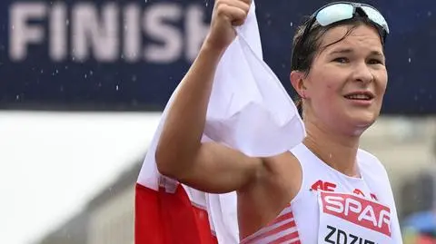 Silver-winning racewalker Katarzyna Zdziebło back in hospital to finish her internship