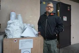 "Sercownia" zbiera materiały wyborcze, z których uszyje torby i plecaki dla bezdomnych