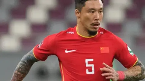 Władze Chin zakazują swoim piłkarzom tatuaży. "Dobry przykład dla społeczeństwa"