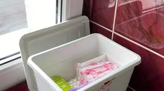 Koszyczek menstruacyjny w jednej ze szkół