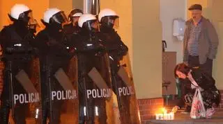 03.05.2015 | Zamieszki w Knurowie po śmierci kibica. Sprawę wyjaśni gliwicka prokuratura