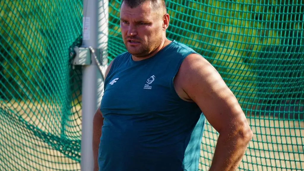 Piotr Kąkol pcha kulą i rzuca dyskiem