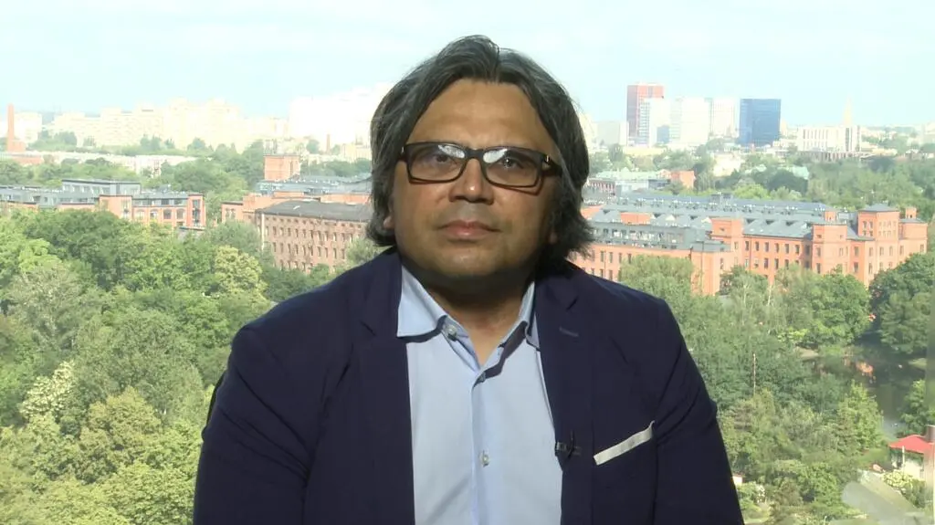Jak rozpoznać udar mózgu? Neurolog Adam Kobayashi we Wstajesz i weekend
