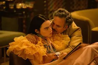 Emma Stone i Mark Ruffalo w "Poor Things" w reż. Yorgosa Lanthimosa