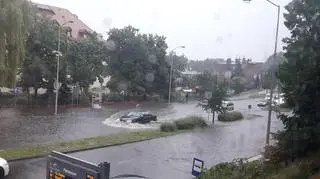 Ulewny deszcz padał przez kilka godzin