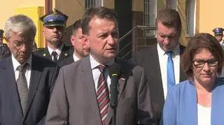 Błaszczak wysyła na Wyspy kolejnych policjantów