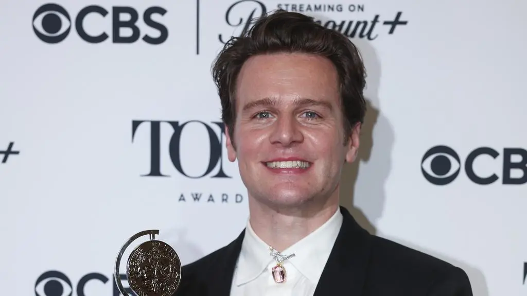 Jonathan Groff