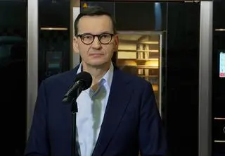 Premier dziękuje Czarnkowi za "uczciwe kryteria". Terlecki: albo ktoś służy Polsce, albo jej szkodzi