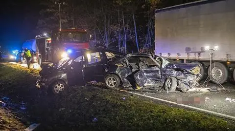 Zginął, próbując uniknąć zderzenia z samochodem wyprzedającym "na trzeciego". Szukają kierowcy vana