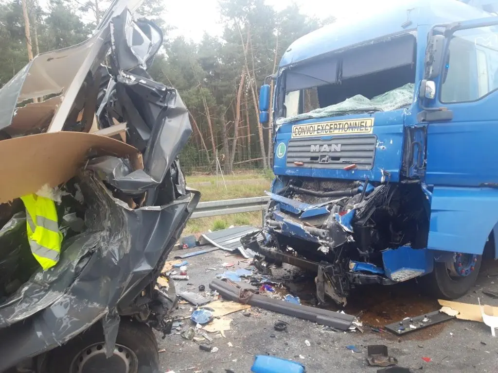 Na drodze w kierunku Poznania zderzyło się pięć samochodów