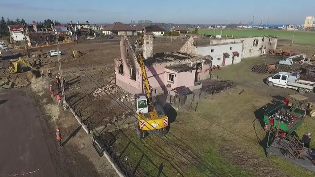 Wyburzają domy po wybuchu gazu w Murowanej Goślinie