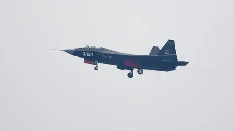 Chiński myśliwiec piątej generacji Shenyang J-31 (FC-31)
