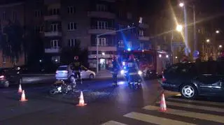 Przejazd przez ulicę jest utrudniony