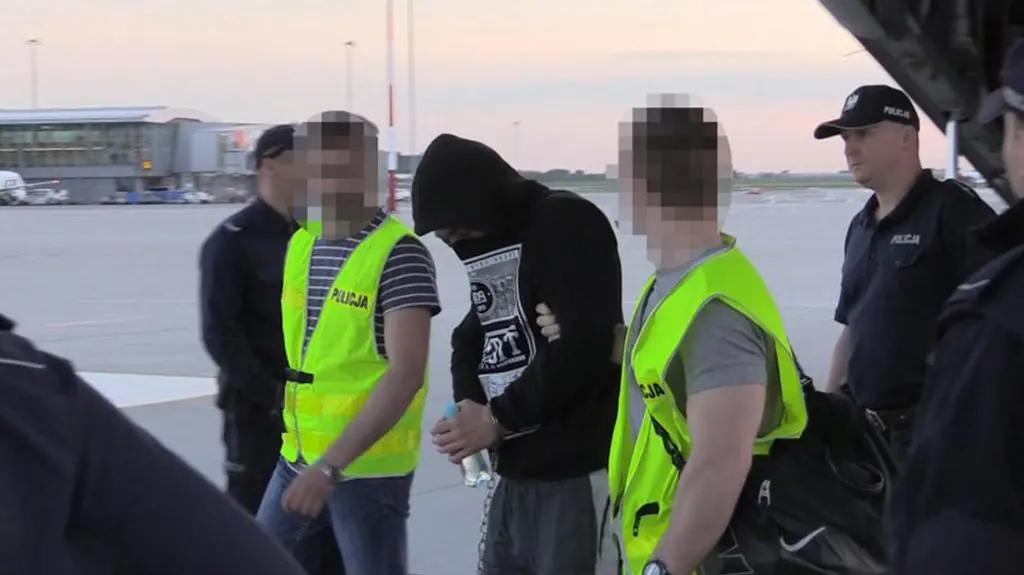Szukali go 9 lat, grozi mu dożywocie. Przez pomyłkę wyszedł na wolność