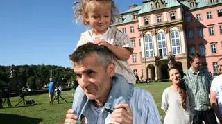 Najmłodszy uczestnik programu razem z tatą