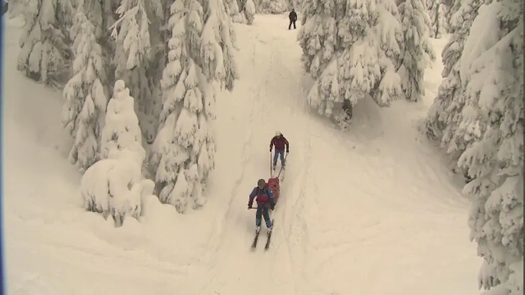 Goprowiec wzywa karetkę do mężczyzny w hipotermii