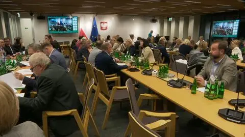 23 215 komisja polityki rodzinnej 1-0009
