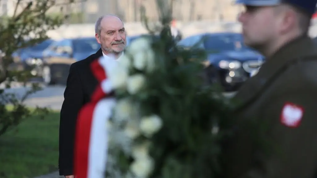 Kwaśniewski: część elektoratu PiS wierzy że Macierewicz jest kapłanem religii smoleńskiej