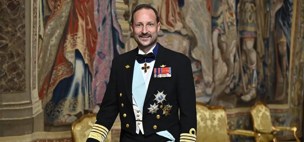 Skandale wokół rodziny królewskiej. W takim momencie Haakon obejmuje władzę 
