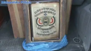 Policjanci odzyskali zaginione zbiory