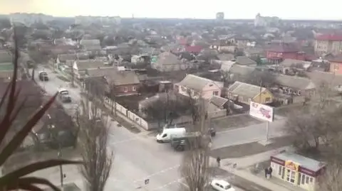 2022-09-27T202828Z_3_LVA001595520032022RP1_RTRWNEC_0_5955-UKRAINE-CRISIS-BERDYANSK-TRUCKS-UGC-CLIP1