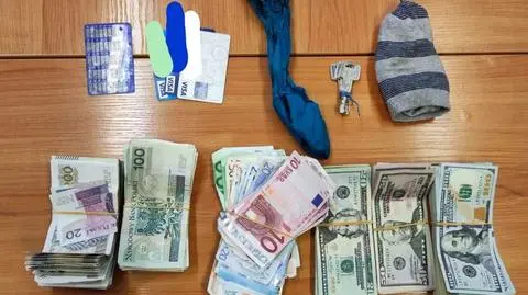 Pieniądze znalezione na jednym z przystanków w Jeleniej Górze