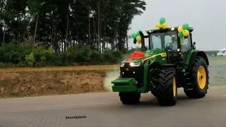 Ciągnik, który został podarowany wiceministrowi rolnictwa 