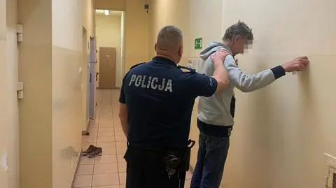 Wsiadł za kierownicę, był pijany. Jechać dalej nie pozwolił mu inny kierowca