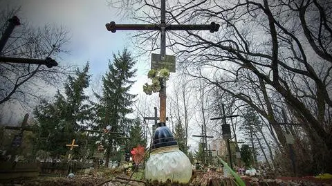 Po 24 latach odnaleźli ojca, teraz znów muszą go szukać. "Modliliśmy się nad pustym grobem"