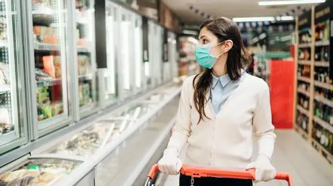 Jak zmieniły się ceny przez rok? Porównujemy świąteczne koszyki