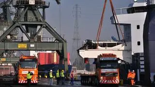 Na statku znajduje się m