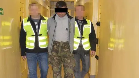 Policja: groził bliskim, że ich udusi, zabił własnego psa