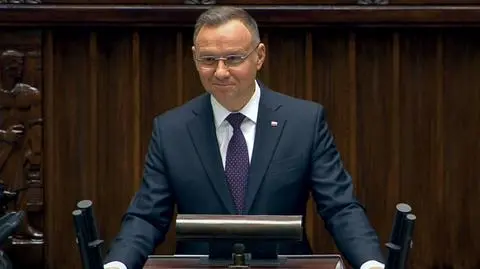 "Aktorskie napuszenie" prezydenta. "Wie, że tylko jemu pozostaną realne narzędzia, by prowadzić politykę"