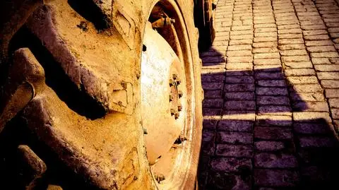 traktor shutterstock_797846344