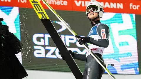 Przebudzenie Stękały w Engelbergu. Zobacz skok Polaka w kwalifikacjach