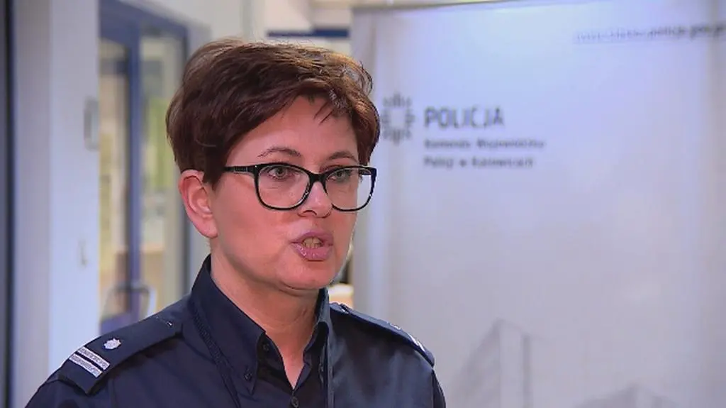 Wyciągnął broń, pobił ekspedientkę i uciekł