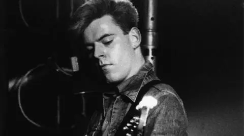 Nie żyje Andy Rourke, basista legendarnego zespołu