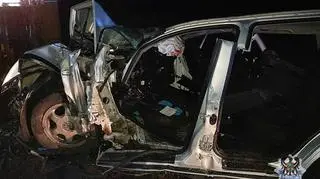 Stracił panowanie nad autem i uderzył w drzewo na drodze pomiędzy Strugą, a Starymi Bogaczowicami