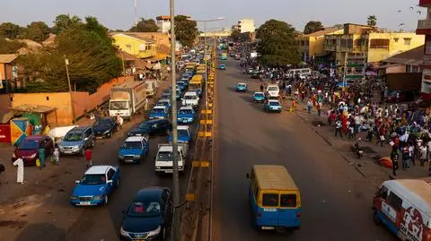 Nienoszących maseczki wywożą dziesiątki kilometrów od domu. "Uwrażliwianie obywateli na obostrzenia"
