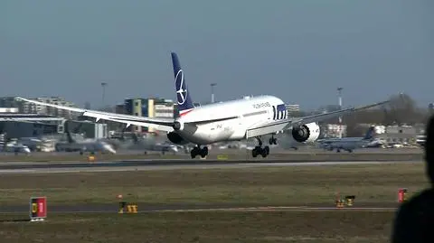 W Warszawie wylądował już pierwszy samolot, który poleciał po Polaków