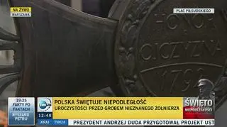 Duda wziął udział w uroczystej odprawie wart przed Grobem Nieznanego Żołnierza