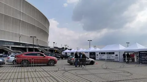 Są gotowi szczepić nawet ponad osiem tysięcy osób dziennie, mogą tylko tysiąc tygodniowo