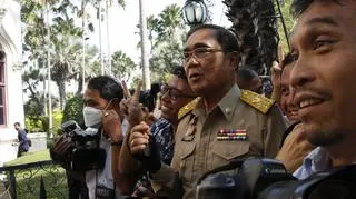 Tajlandia. Premier Prayuth Chan-ocha przed siedzibą rządu 
