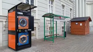 Pralkomat stanął przy bydgoskiej bazylice. Będzie służył nie tylko ubogim
