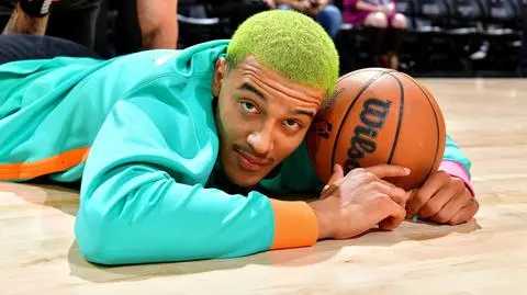 Sochan na prestiżowej liście. Tylko kilku debiutantów grało lepiej od niego