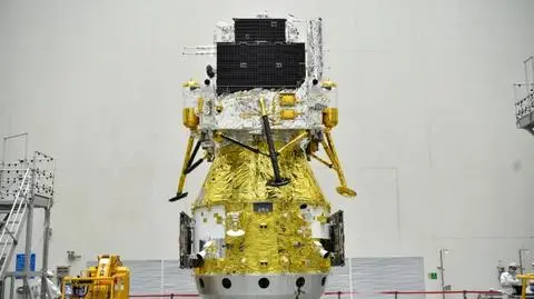 Tajemniczy ładunek na pokładzie. Co Chińczycy zabierają na Księżyc?