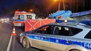 Śmiertelny wypadek w Łasku. Nie żyje kierowca