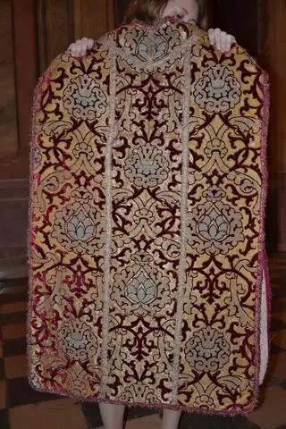 Ornat z około połowy XVI wieku w kościele katedralnym w Lublinie. Zdjęcie z 2014 roku 