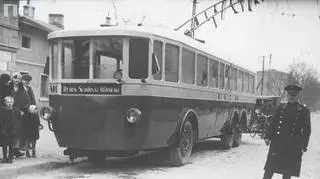 12 lutego 1930 r. z poznańskiej Śródki wyjechał pierwszy trolejbus